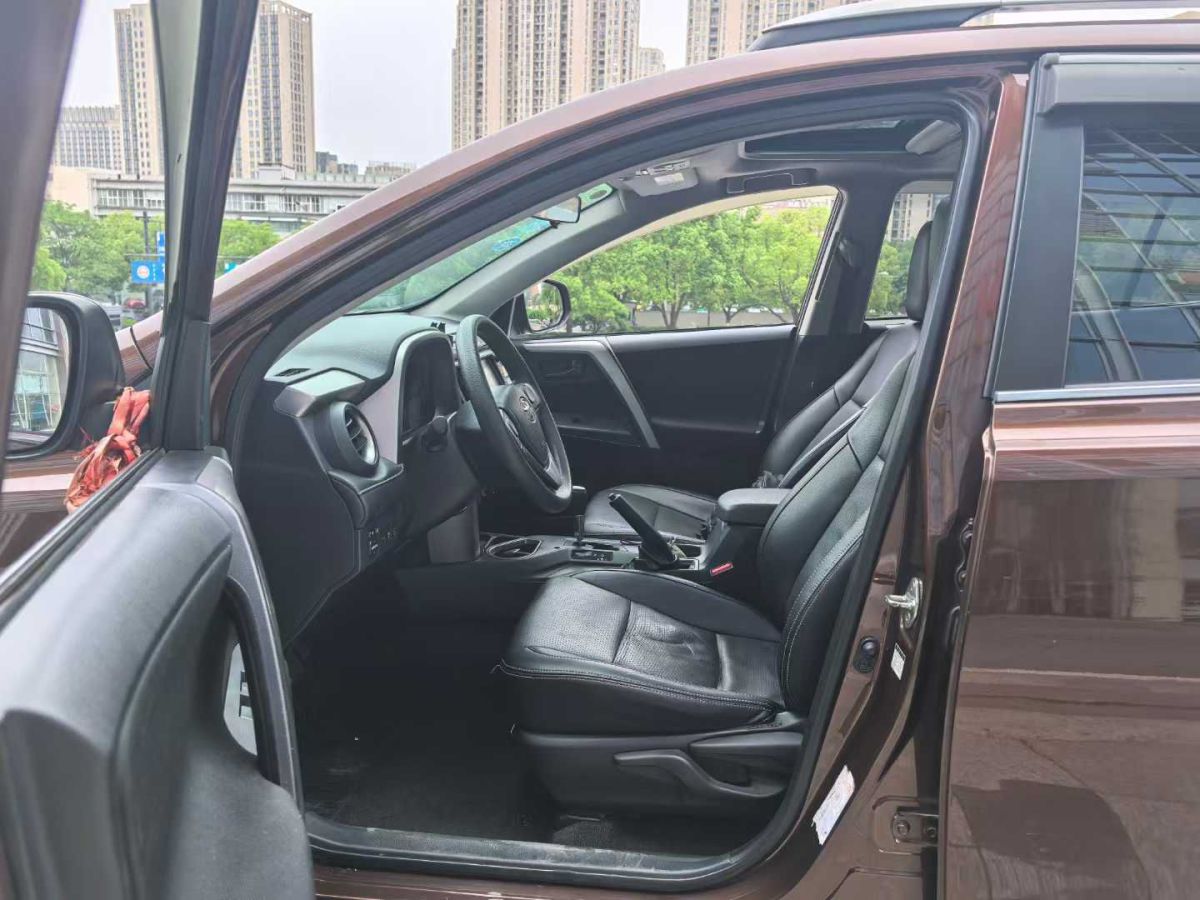 豐田 RAV4 圖片