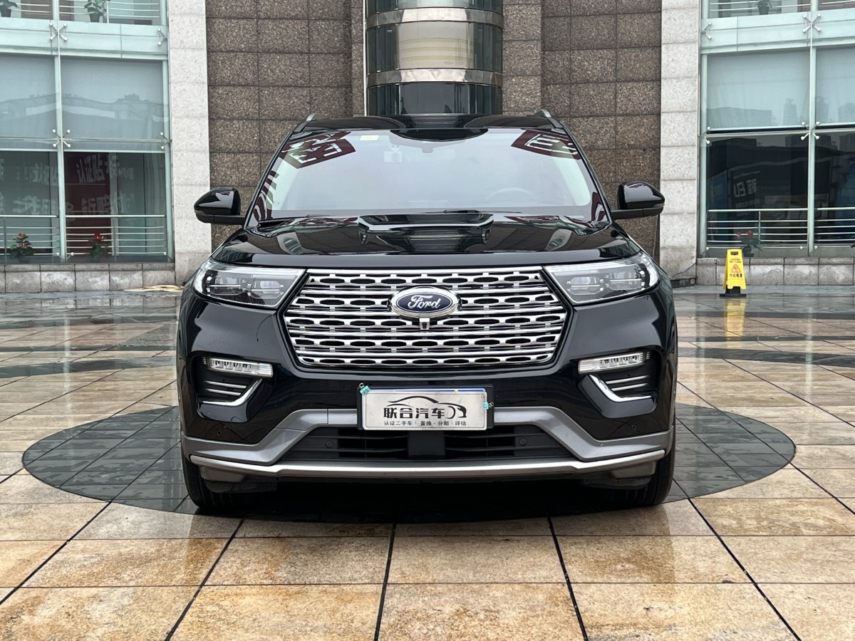 福特 探險(xiǎn)者  2023款 EcoBoost 285 四驅(qū)鈦金版 6座圖片