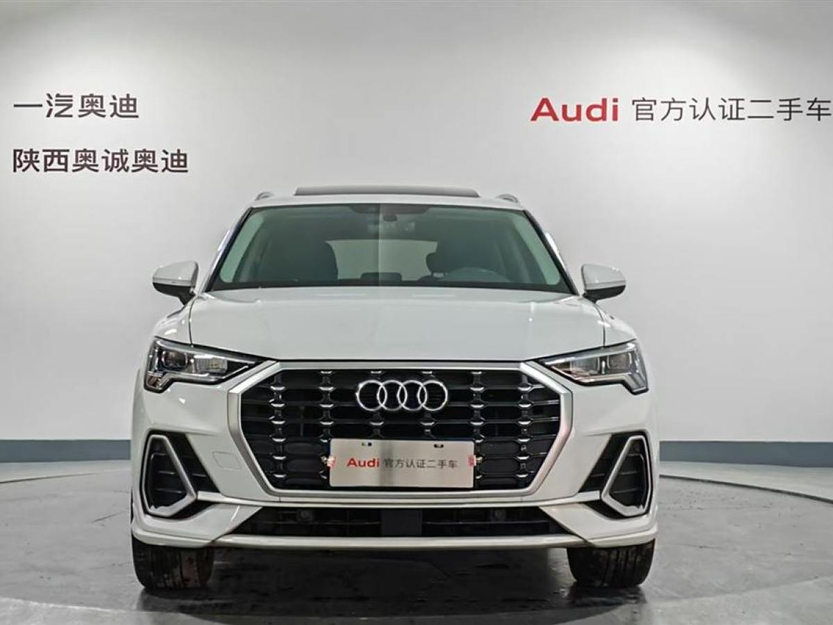 奧迪 奧迪Q3  2019款  35 TFSI 進(jìn)取動(dòng)感型圖片