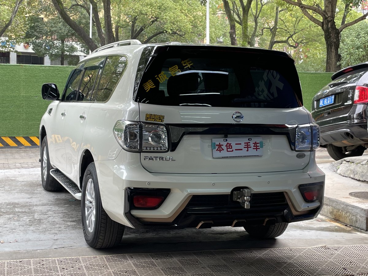 日產(chǎn) 途樂  2018款 4.0L 鉑金型圖片