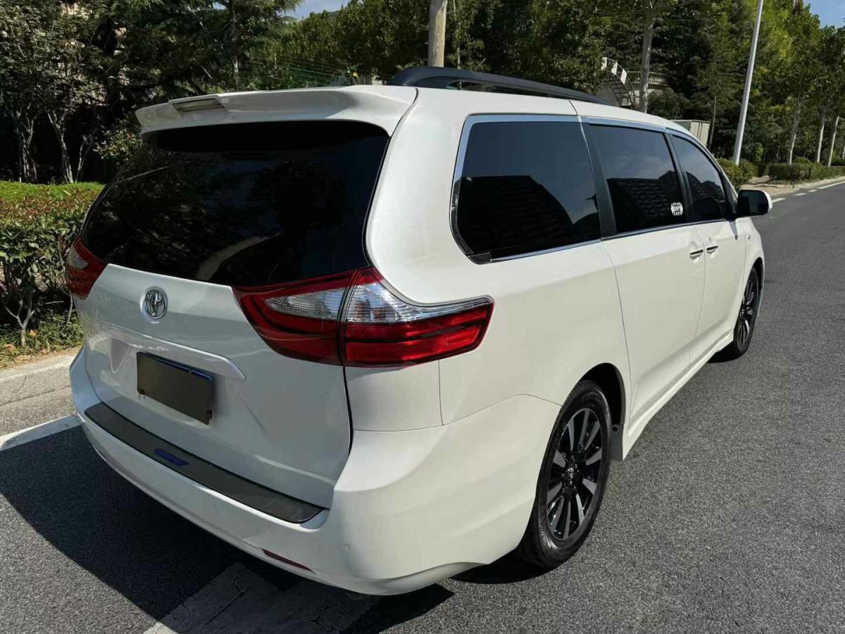 納智捷 優(yōu)6 SUV  2019款 1.8T 經(jīng)典天窗版圖片