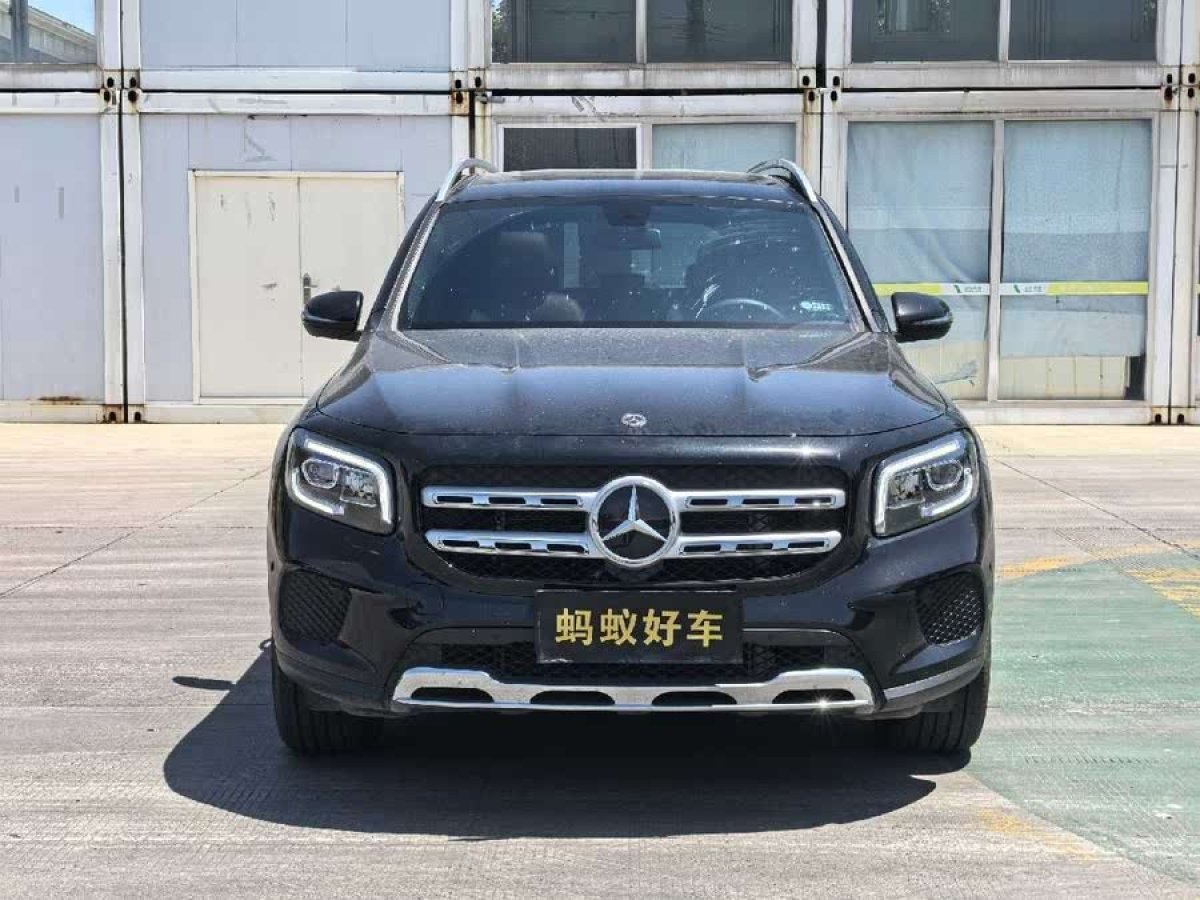 奔馳 奔馳GLB  2023款 GLB 220 動(dòng)感型圖片