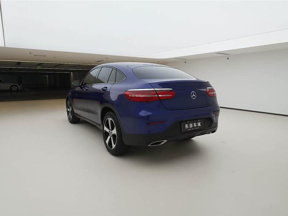 奔馳 奔馳GLC  2022款 改款 GLC 300 4MATIC 轎跑SUV圖片