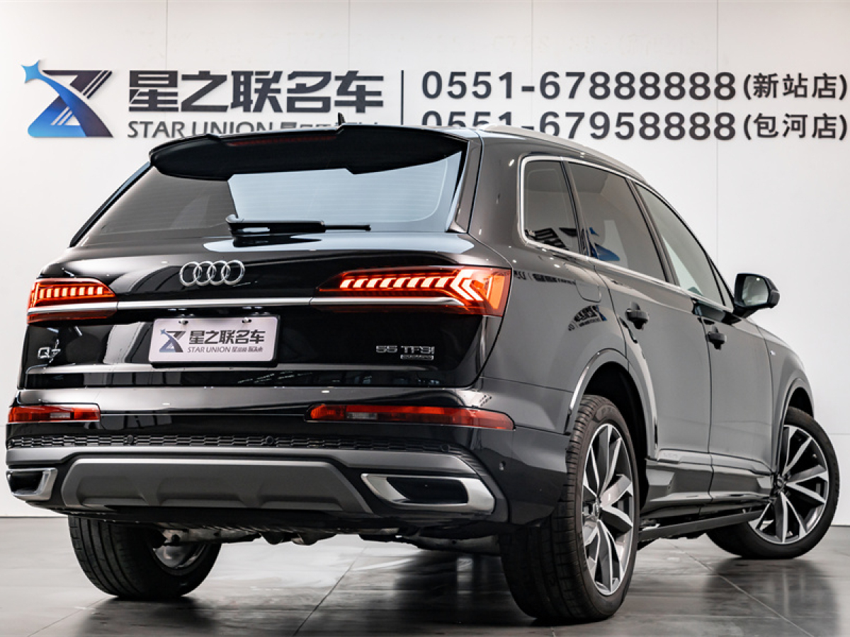 奧迪 奧迪Q7  2023款 55 TFSI quattro S line運(yùn)動(dòng)型圖片