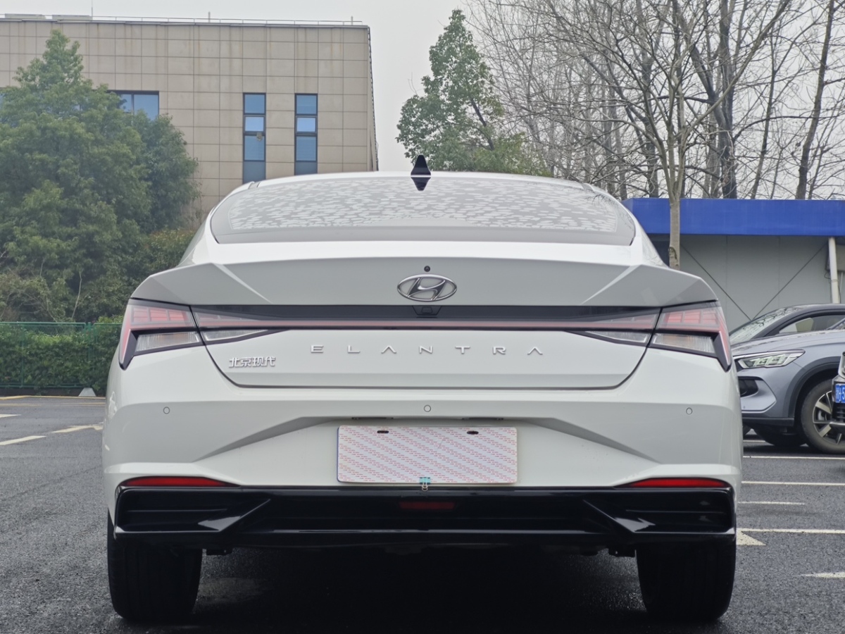 2021年2月現(xiàn)代 伊蘭特  2021款 1.5L LUX尊貴版