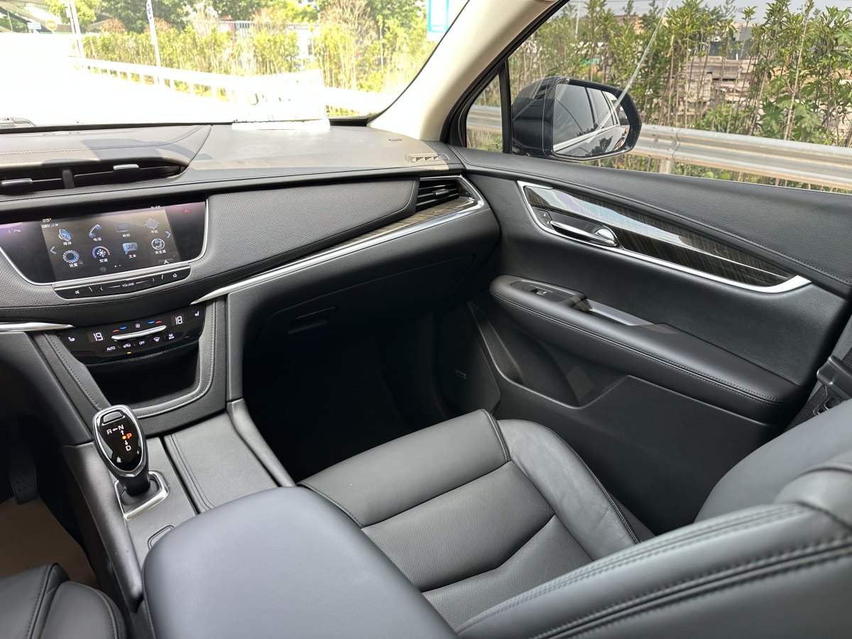 凱迪拉克 XT5  2018款 28T 四驅(qū)豪華型圖片