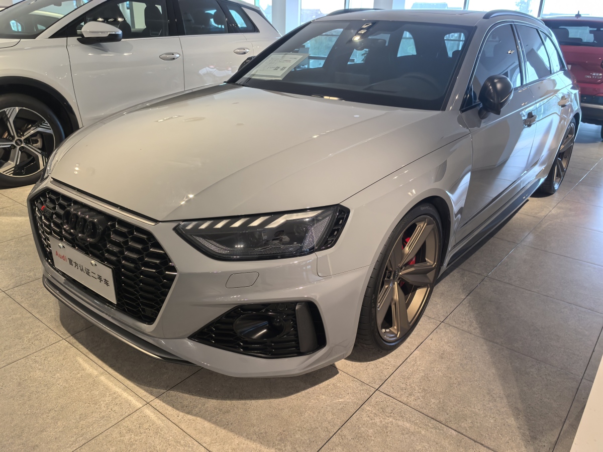 2024年1月奧迪 奧迪RS 4  2023款 RS4 Avant 暗金版