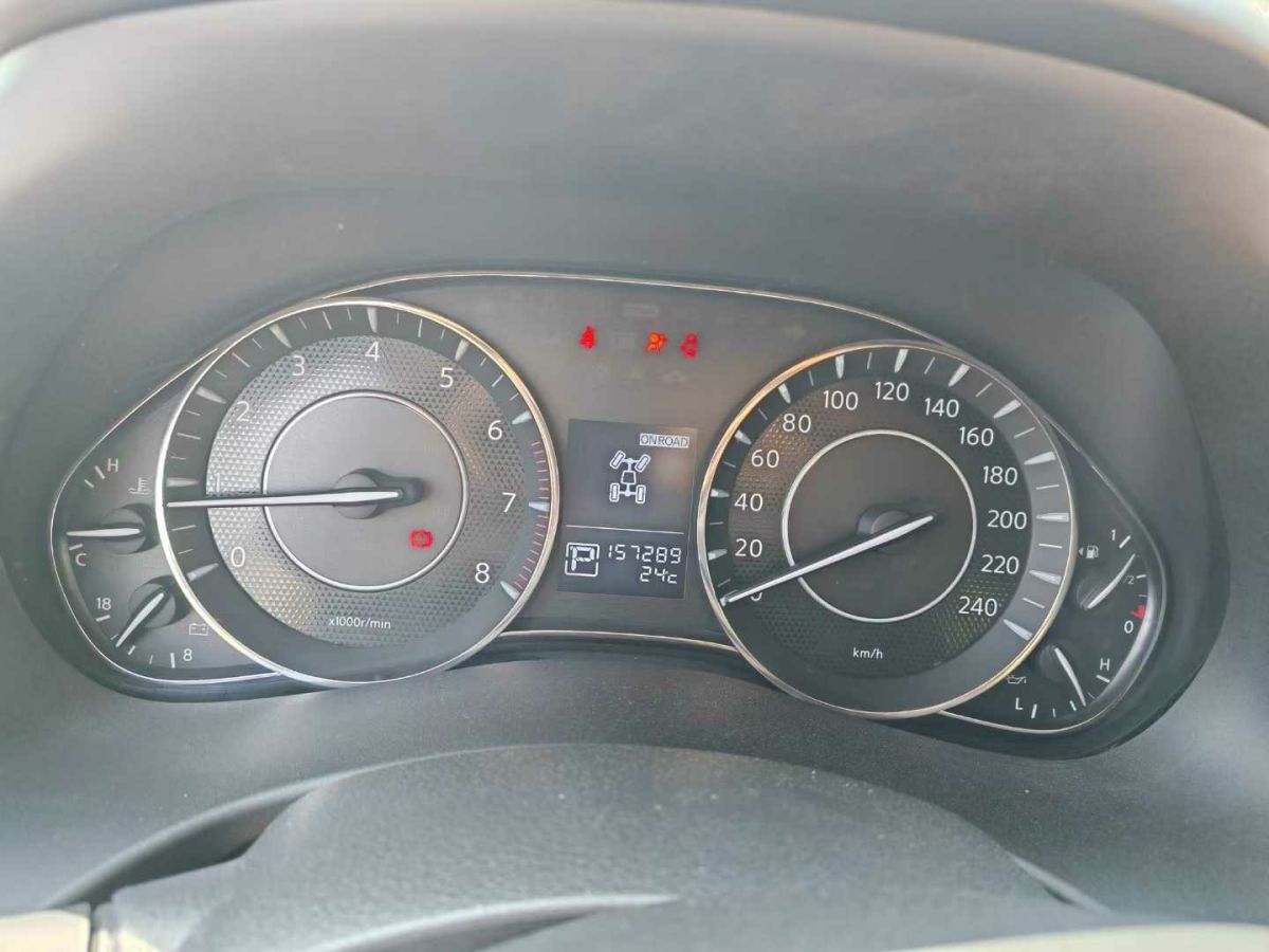 日產(chǎn) 途樂(lè)  2018款 4.0L 旗艦型圖片