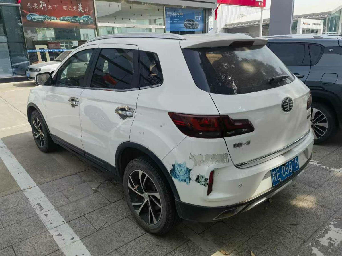 2019年1月奔騰 X40  2019款 1.6L 自動(dòng)互聯(lián)智能版