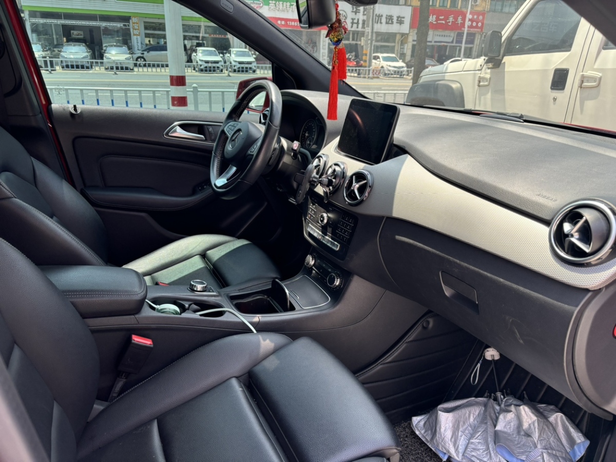 奔驰 奔驰B级  2019款 B 200 动感型图片