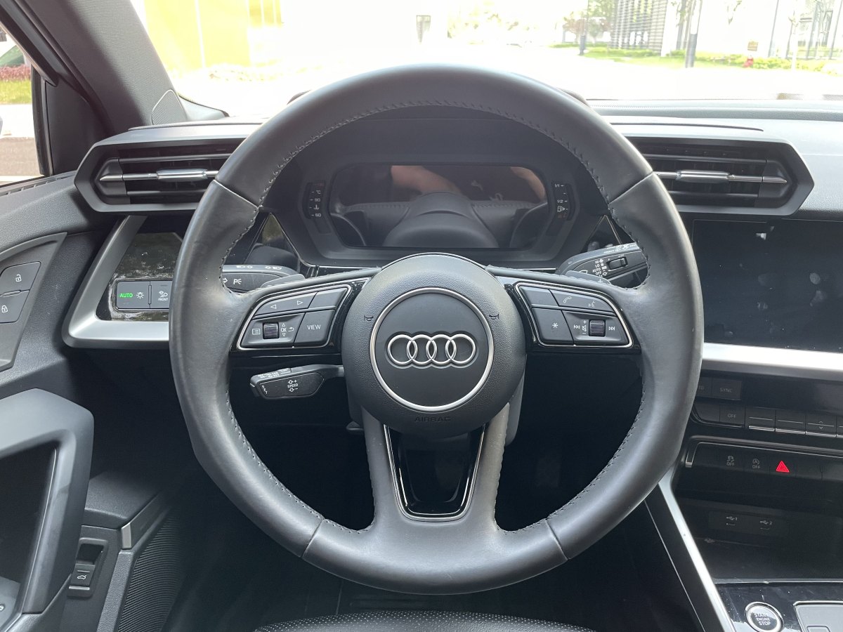 奧迪 奧迪A3  2021款 Sportback 35 TFSI 進(jìn)取運(yùn)動(dòng)型圖片
