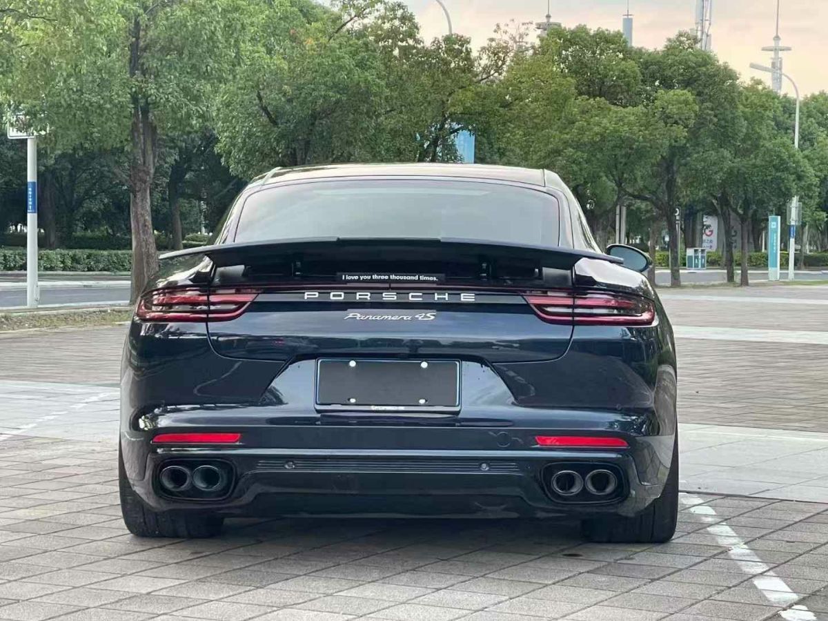 保時(shí)捷 Panamera 圖片