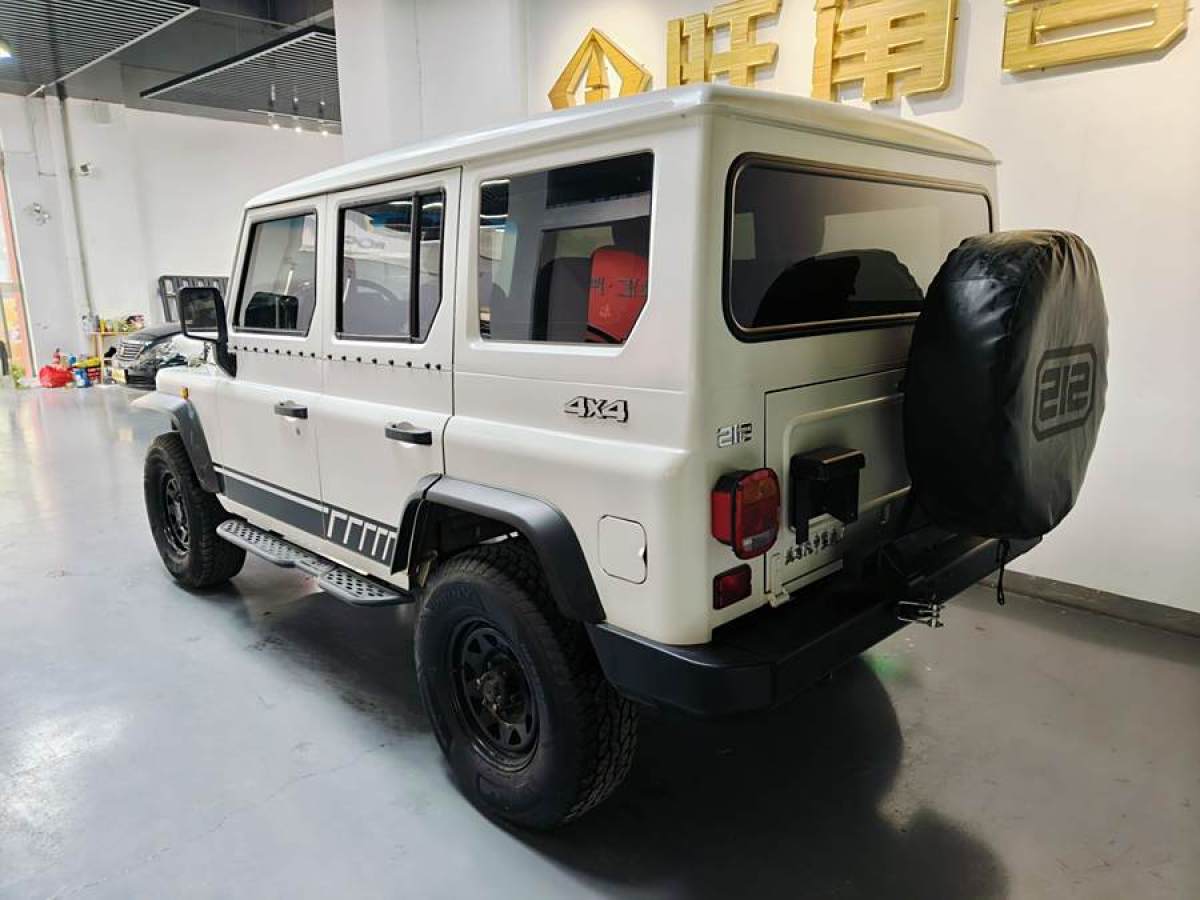 北汽制造 BJ 212  2023款 狙擊手 2.4T 手動輕裝款圖片