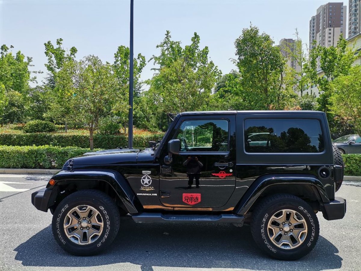 【咸陽】2014年06月 jeep 牧馬人 2013款 3.6l sahara 兩門版 自動檔