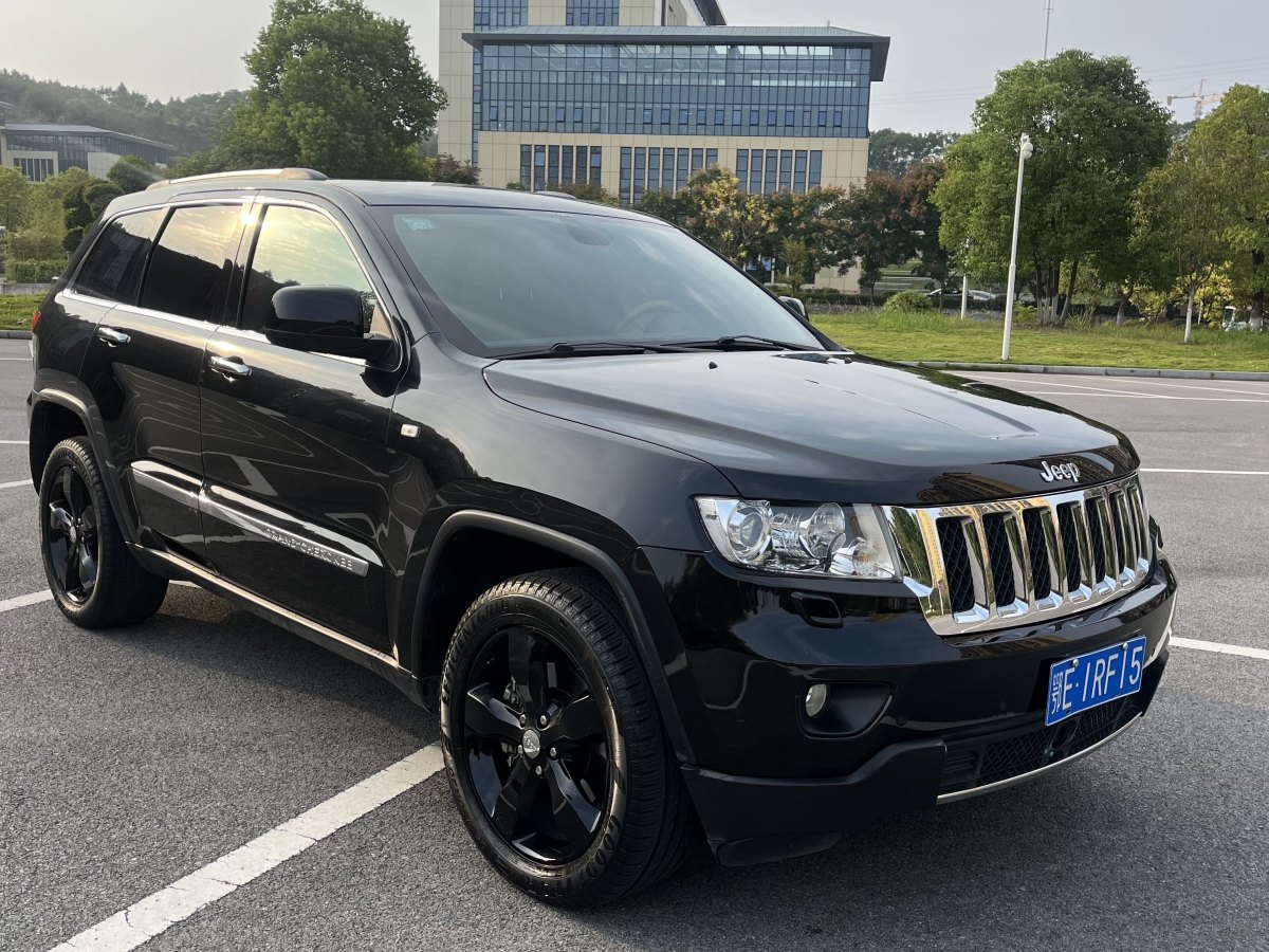 Jeep 大切諾基  2012款 3.6L 豪華導航版圖片