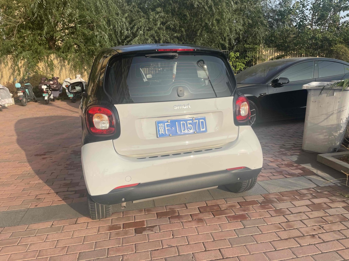 smart fortwo  2015款 1.0L 52千瓦硬頂靈動(dòng)版圖片