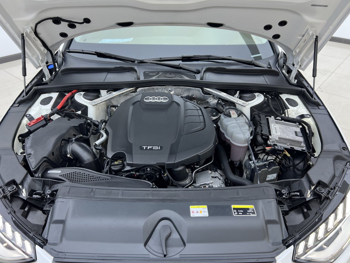 奧迪 奧迪A4L  2022款 40 TFSI 豪華動感型圖片