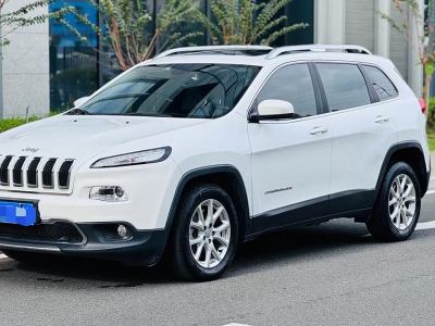 2019年3月 Jeep 自由光 2.0L 優(yōu)越版圖片