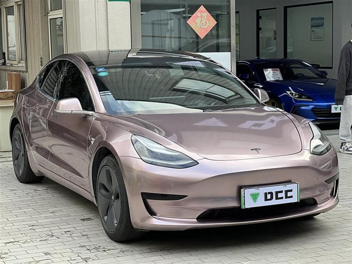 特斯拉 Model Y  2020款 改款 標(biāo)準(zhǔn)續(xù)航后驅(qū)升級(jí)版圖片