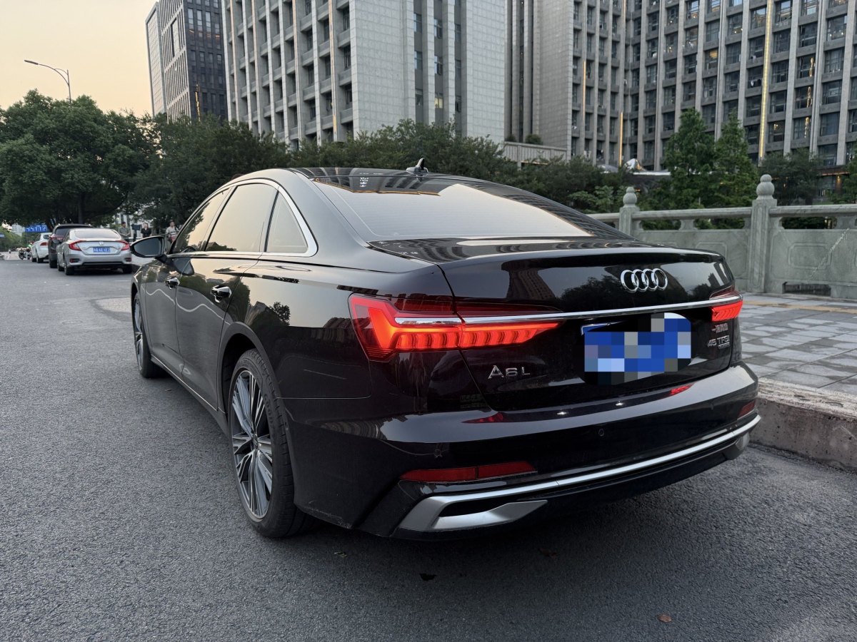 奧迪 奧迪A6L  2023款 改款 45 TFSI 臻選動感型圖片
