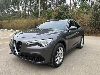 2019年2月 阿爾法·羅密歐 Stelvio 2.0T 200HP 豪華版圖片