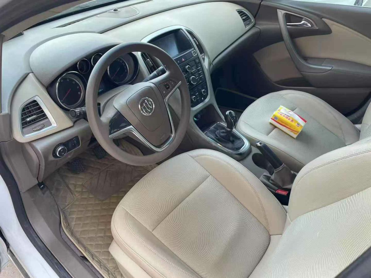 別克 GL8  2014款 3.0L GT豪華商務(wù)豪雅版圖片