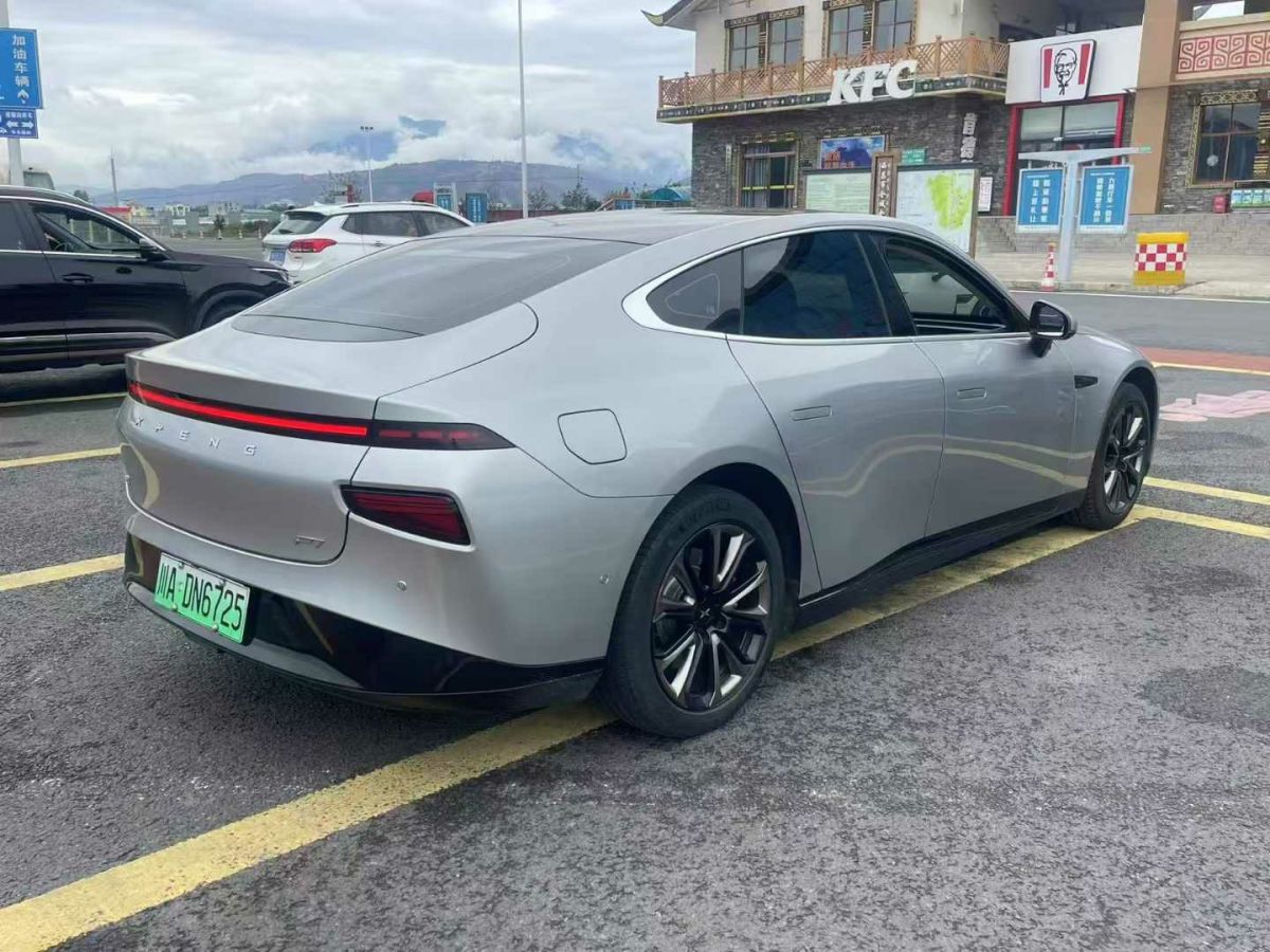 小鵬 P7  2021款 四驅(qū)高性能鵬翼版圖片