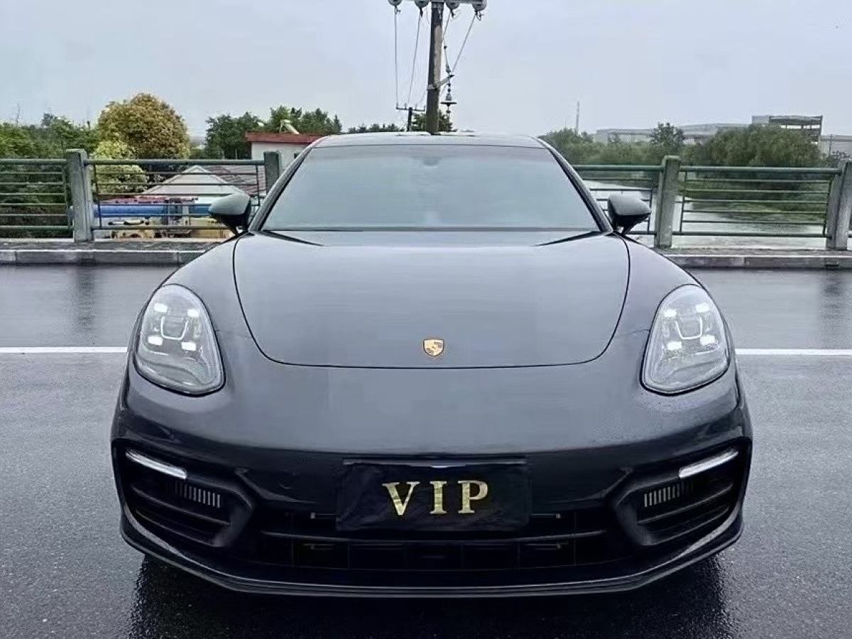 保時(shí)捷 Panamera  2023款 Panamera 4 行政加長(zhǎng)版 2.9T圖片