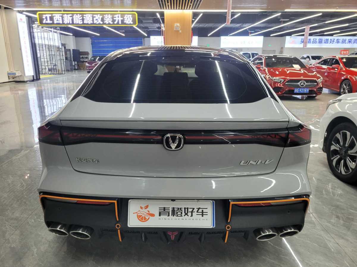 長安 長安UNI-V  2022款 1.5T 運動版圖片