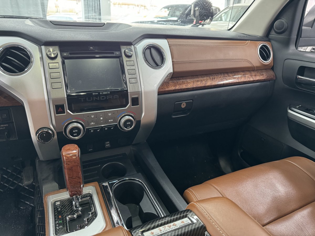 丰田 坦途  2015款 5.7 1794 Edition 两驱 CrewMax 美规版图片