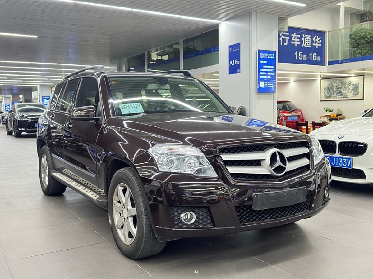 奔馳 奔馳GLK級(jí)  2011款 GLK 300 4MATIC 動(dòng)感型圖片