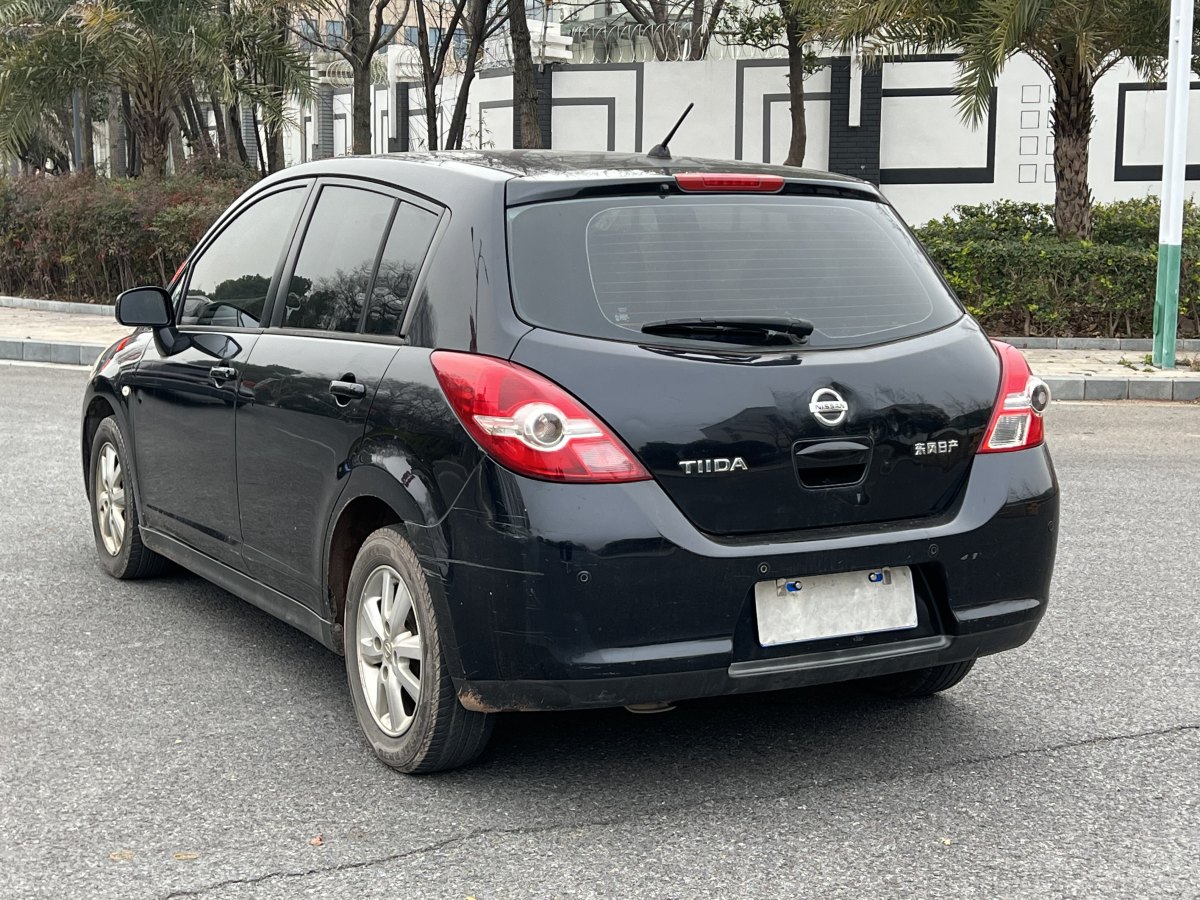 2010年9月日產(chǎn) 騏達(dá)  2011款 1.6L CVT智能型