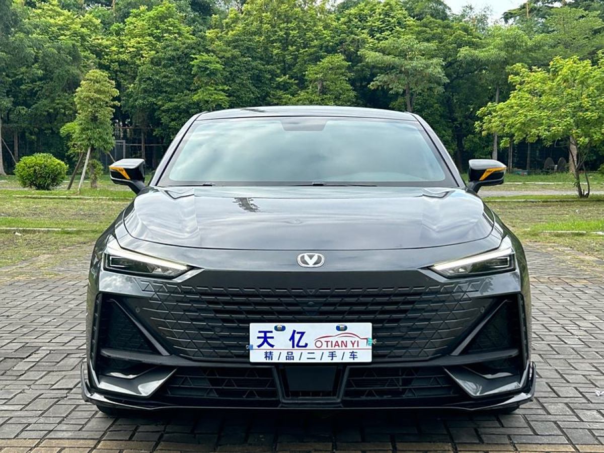 長安 長安UNI-V  2022款 1.5T 運動版圖片