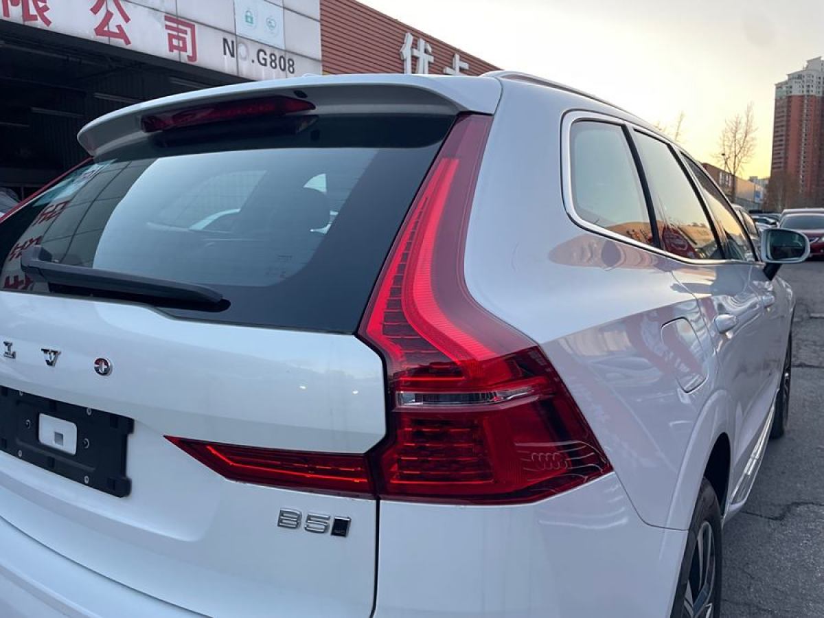 沃尔沃 XC60  2023款 B5 四驱智远豪华版图片