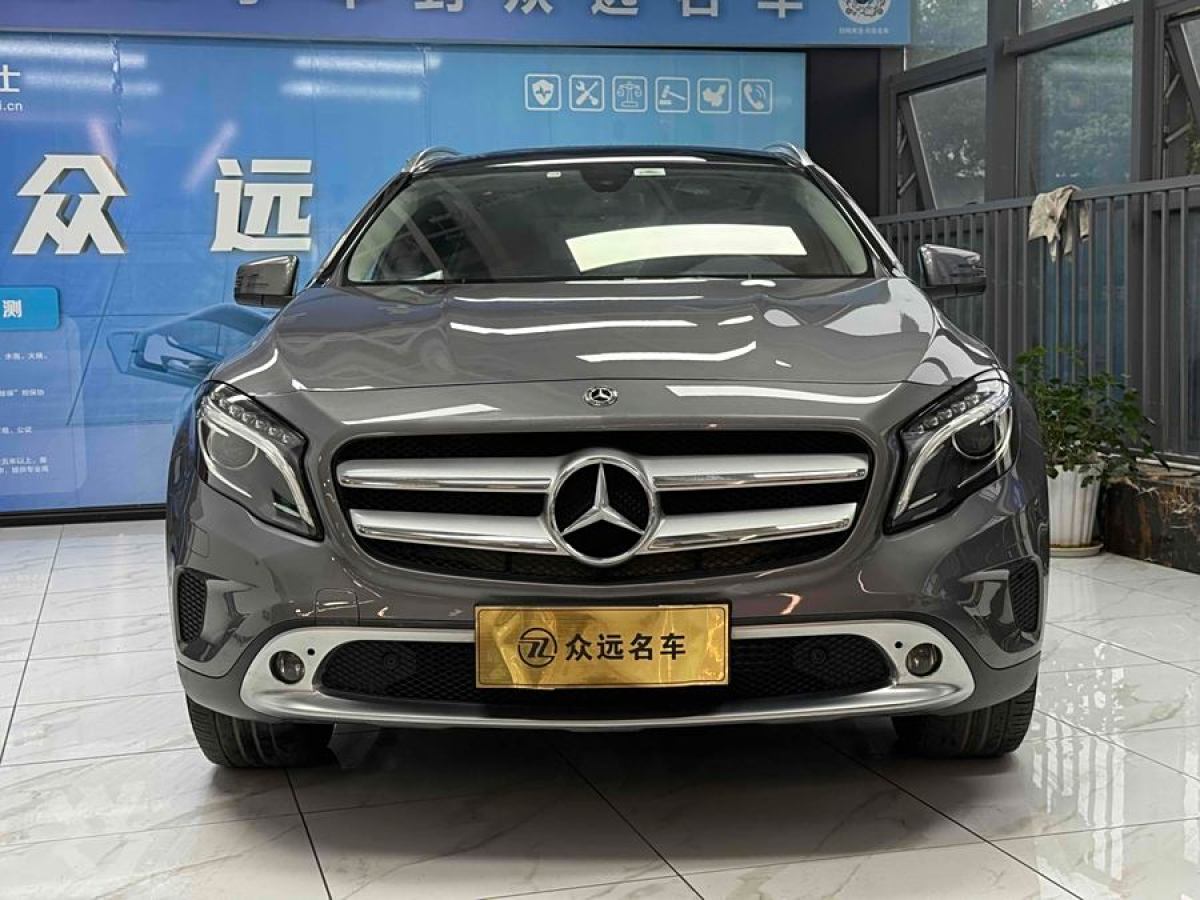 奔馳 奔馳GLA  2017款 GLA 220 4MATIC 時(shí)尚型圖片