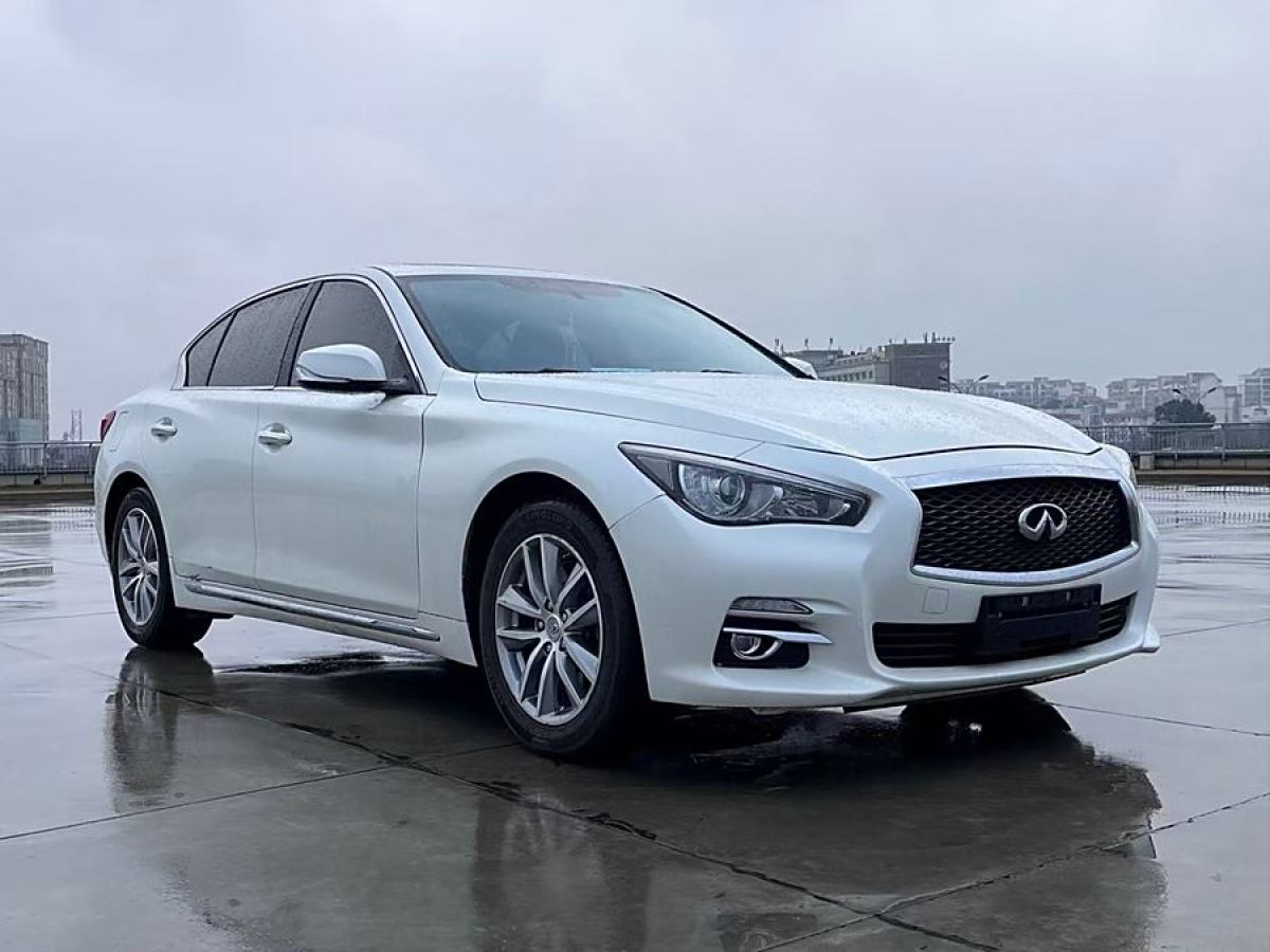 英菲尼迪 Q50L  2016款 2.0T 悅享版圖片