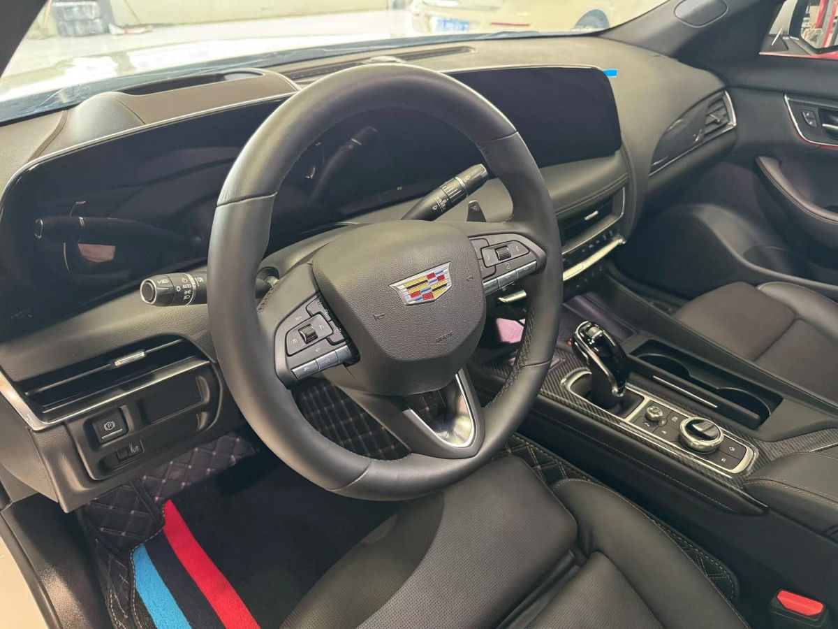 凱迪拉克 XT5  2024款 2.0T 兩驅(qū)風(fēng)尚型圖片