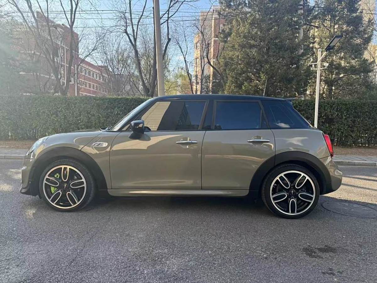 MINI MINI  2019款 2.0T COOPER S 賽車(chē)手 五門(mén)版圖片