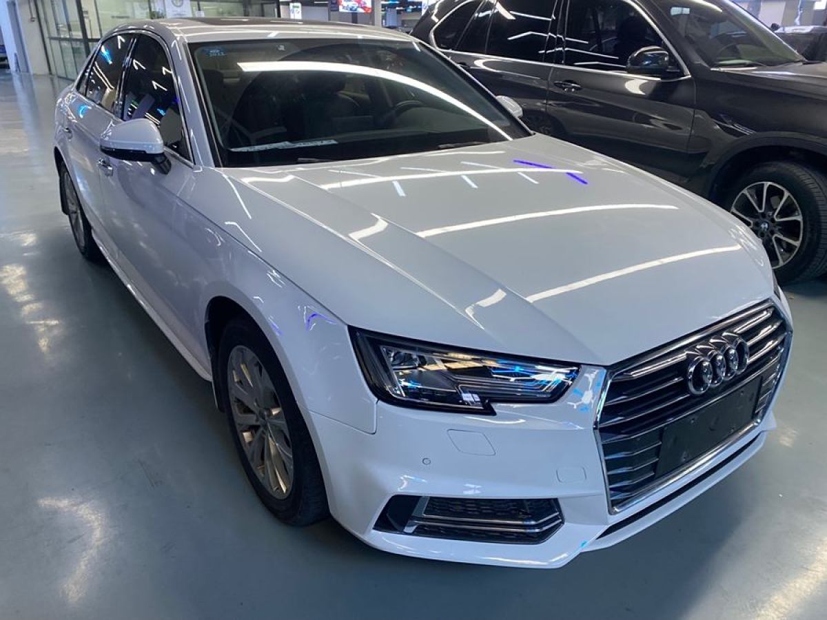 奧迪 奧迪A4L  2019款 40 TFSI 進(jìn)取型 國(guó)VI圖片