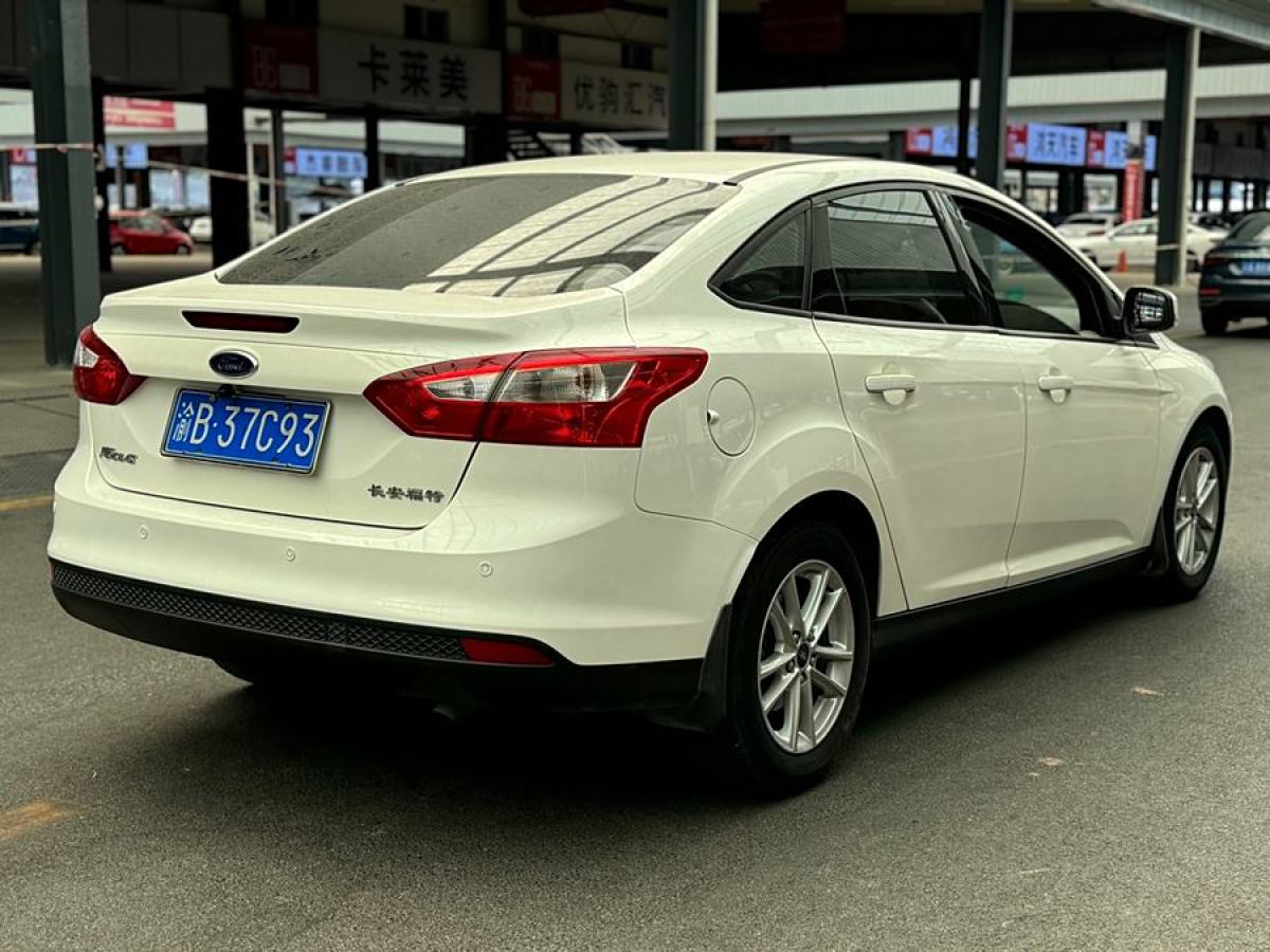 福特 ?？怂? 2012款 三廂 1.6L 自動(dòng)舒適型圖片