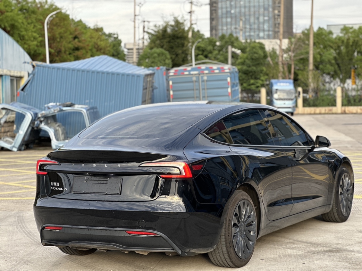 特斯拉 Model Y  2023款 煥新版 后輪驅(qū)動(dòng)圖片