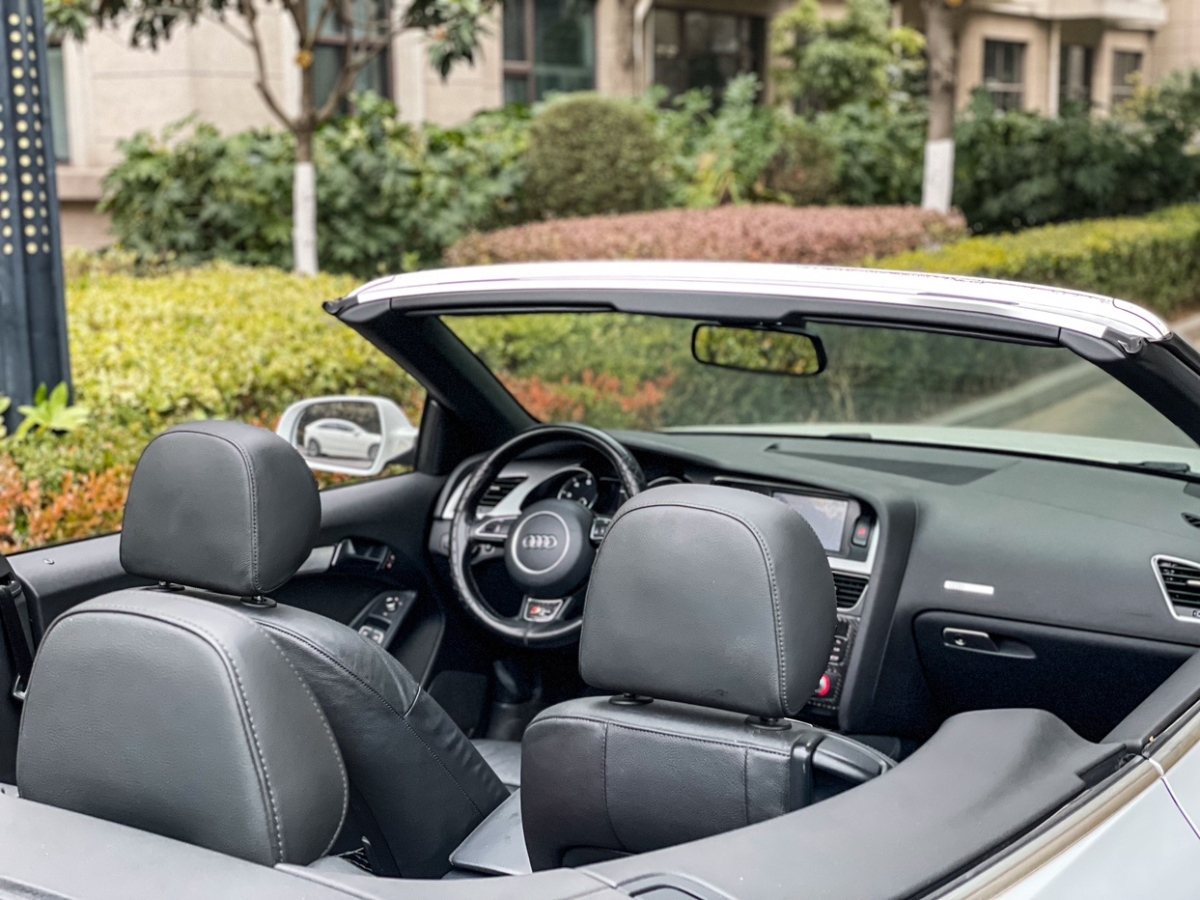 2016年11月奥迪 奥迪A5  2016款 改款 Cabriolet 45 TFSI 进取型