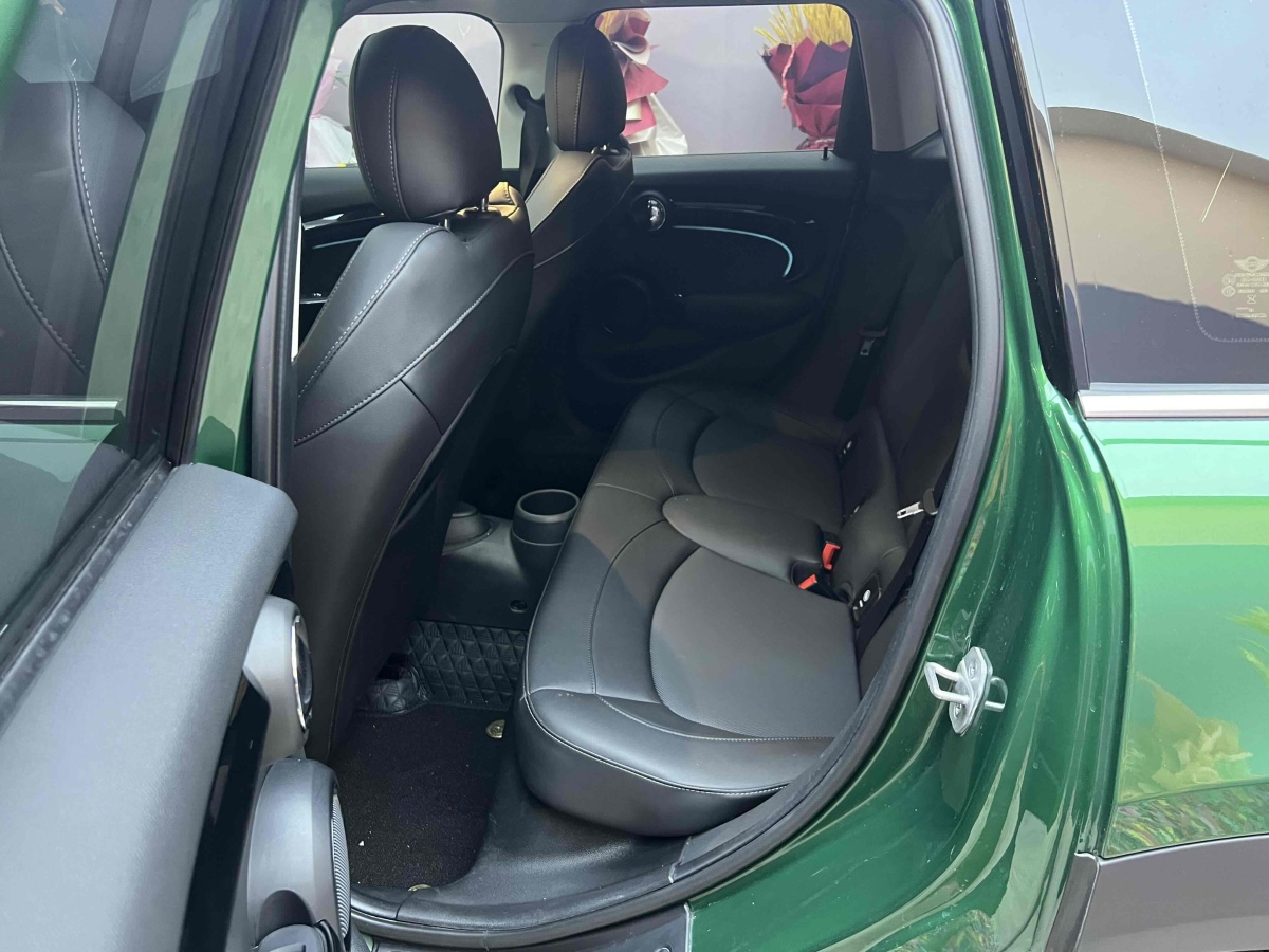 MINI MINI  2023款 改款 1.5T COOPER 藝術(shù)家 五門(mén)版圖片