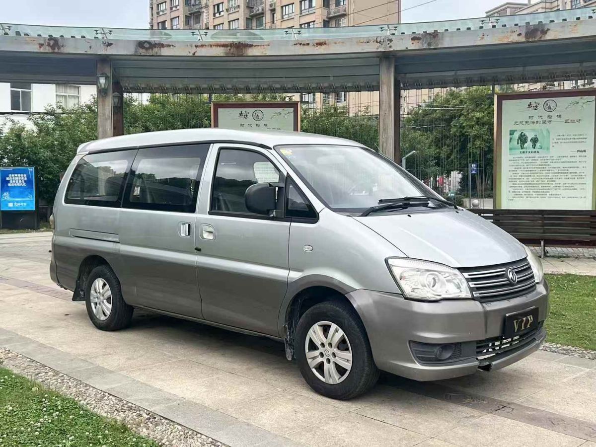 東風(fēng)風(fēng)行 菱智  2015款 M3 1.6L 7座標準型圖片
