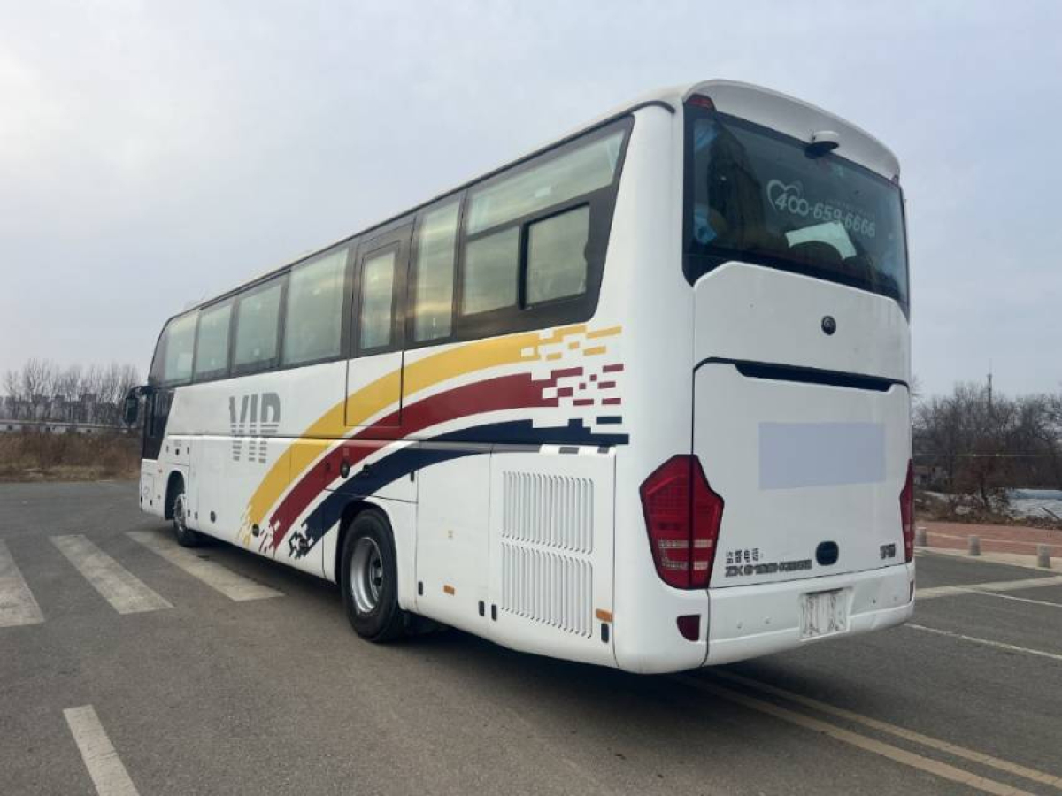 東北配33座2+1有暖氣中空玻璃宇通6122客車圖片