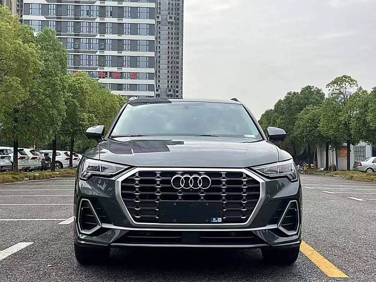 奧迪 奧迪Q3  2022款 35 TFSI 時(shí)尚動(dòng)感型圖片