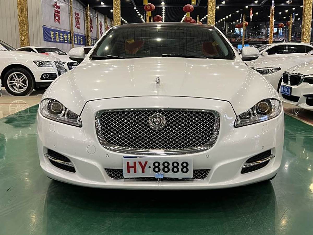 捷豹 XJ  2013款 XJL 2.0T 全景商務(wù)版圖片