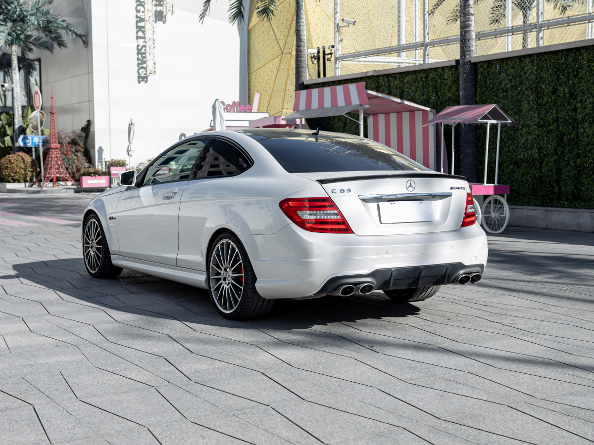 奔馳 奔馳C級(jí)AMG  2012款 AMG C 63 Coupe 高性能版圖片