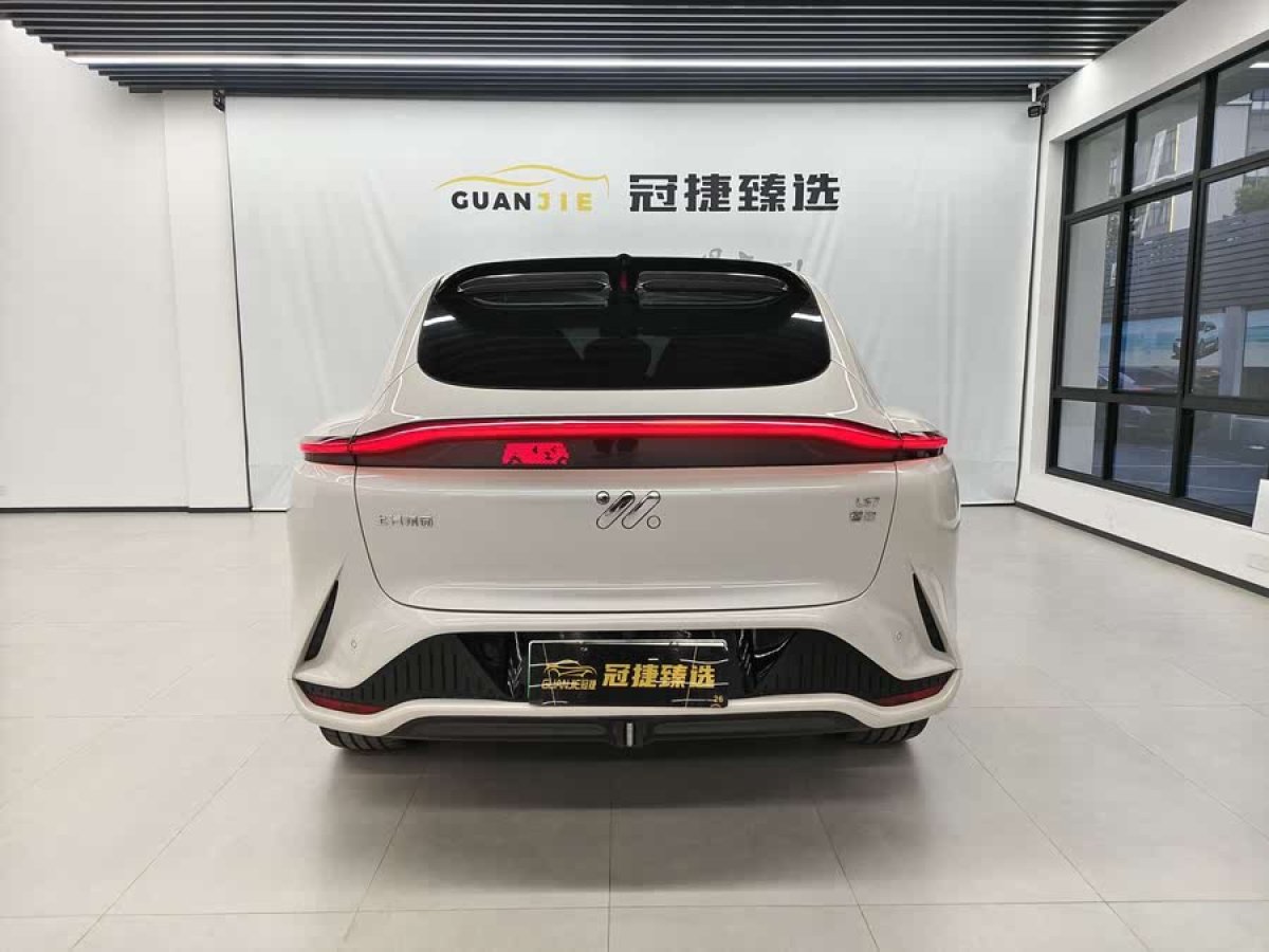 智己 智己LS7  2023款 100kWh Lux四驅(qū)版圖片