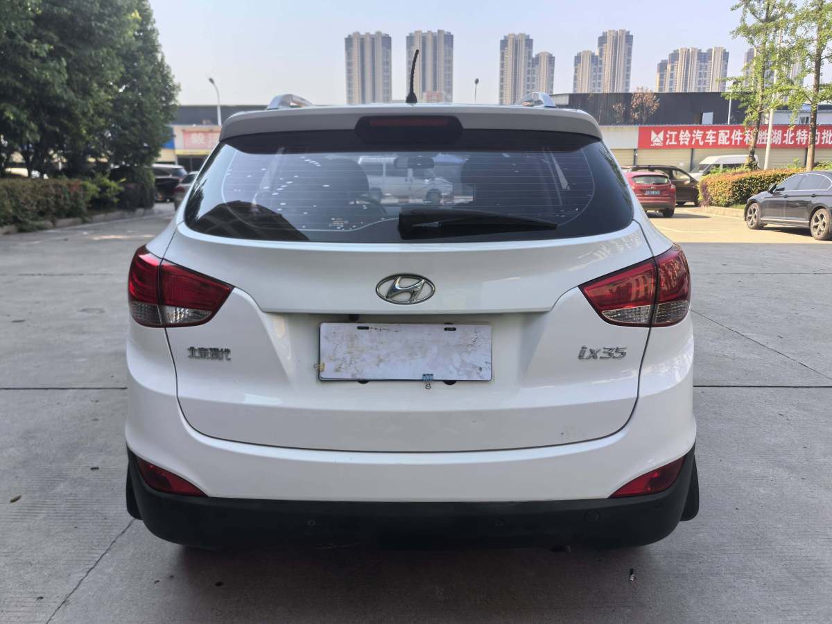現(xiàn)代 ix35  2015款 2.0L 自動兩驅(qū)智能型 國V圖片